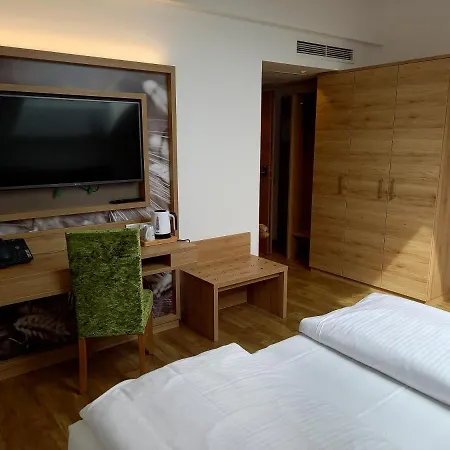 & Restaurant Rupertigau מלון 3*